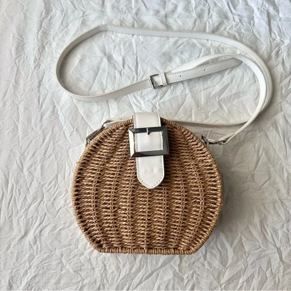 Round Wicker Woven Crossbody Bag - Picture 1 of 7